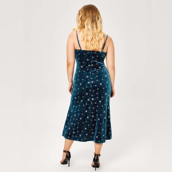 NWT Cider Velvet Cowl Neck Star Pattern Mermaid Maxi Dress Curve & Plus - Picture 3 of 10